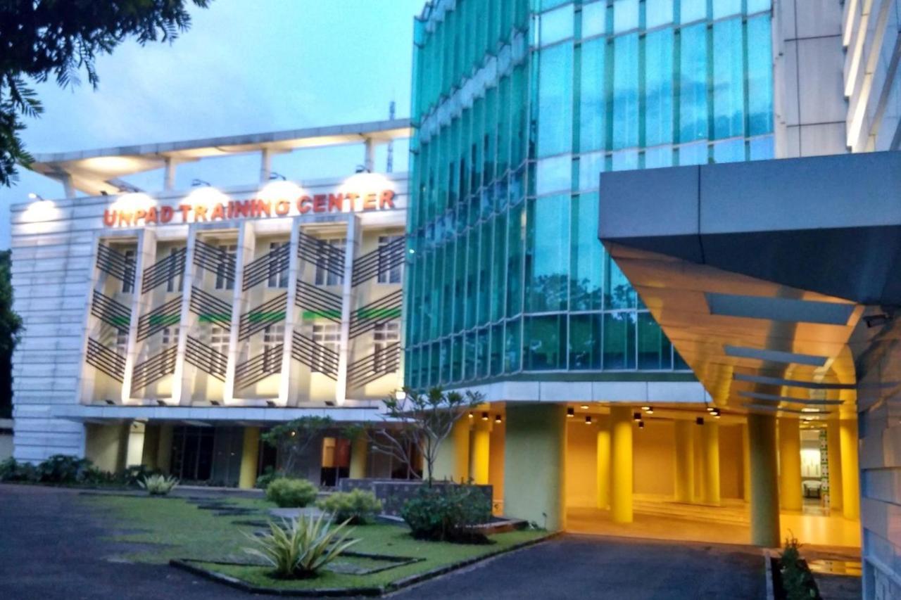 Utc Dago Hotel Bandung Ngoại thất bức ảnh